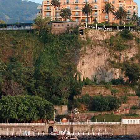 Grand Royal 5* Sorrento