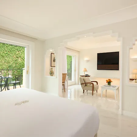 Grand Royal Hotel 5*