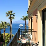 Hotel Grand Royal