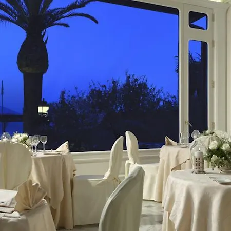 Hotel Grand Royal 5*