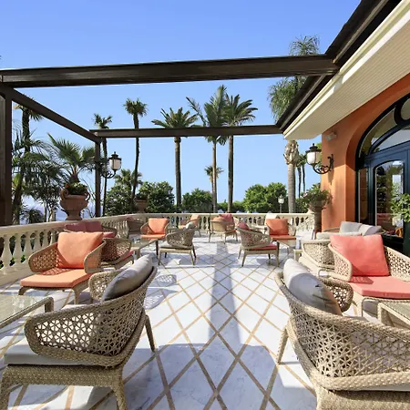 Grand Royal Hotel