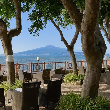 Grand Royal Hotel 5*