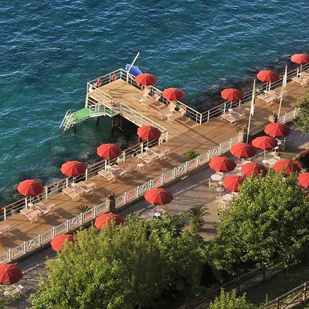 グランド ロイヤル ホテル 5*