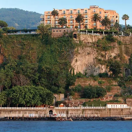 ホテル グランド ロイヤル 5*