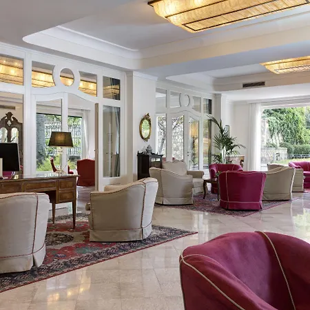 Hotel Grand Royal 5*