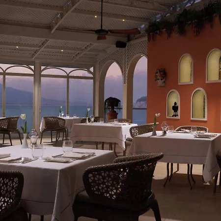 Hotel Grand Royal 5*