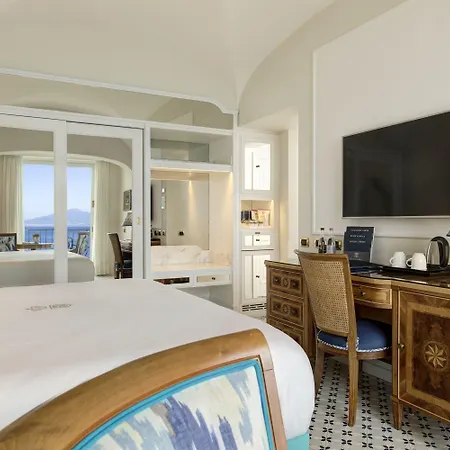 Grand Royal Hotel