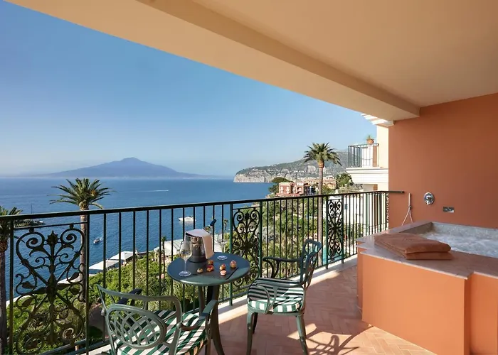 Отель Grand Royal 5*