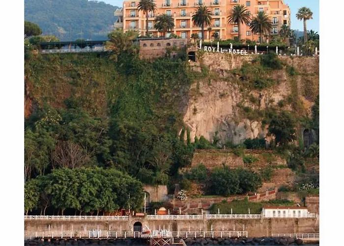 Grand Royal 5* Península Sorrentina