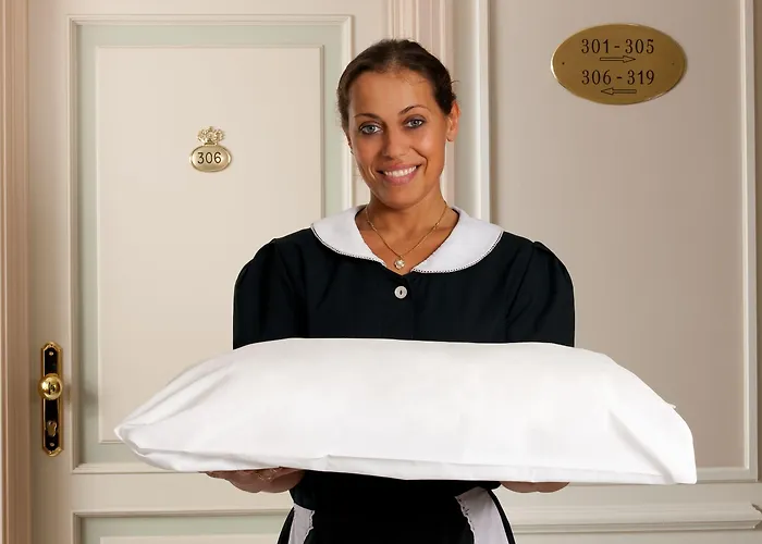 Отель Grand Royal 5*