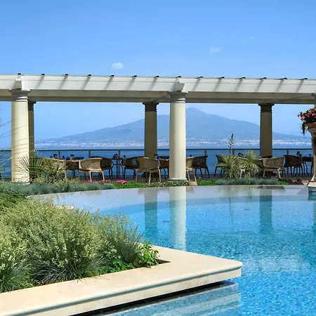 그랜드 로얄 호텔 5*