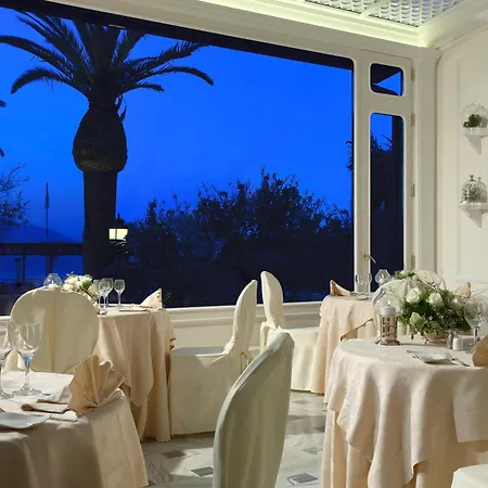 Grand Royal 5* Sorrento