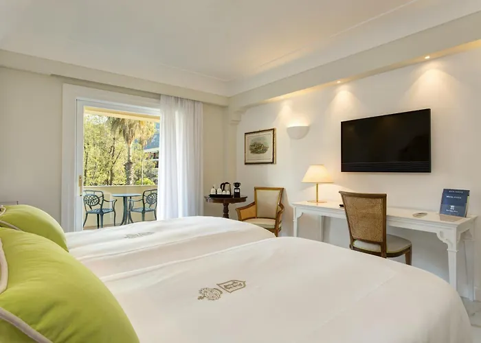 Hotel Grand Royal 5*