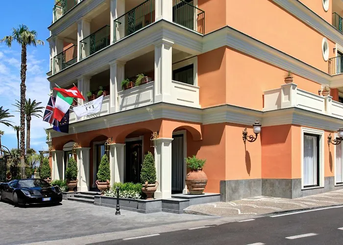 Grand Royal Hotel 5*